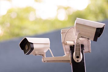 Monitoring domu i posesji z analityką obrazu